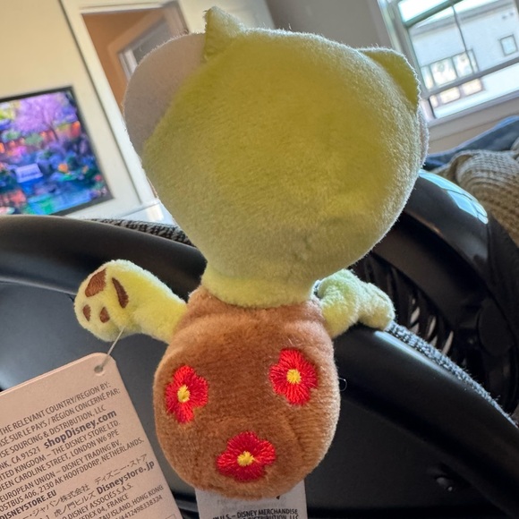 Disney Parks Squirt Baby Turtle From Finding Nemo Magnet Plush Stuffed Animal - Picture 3 of 11